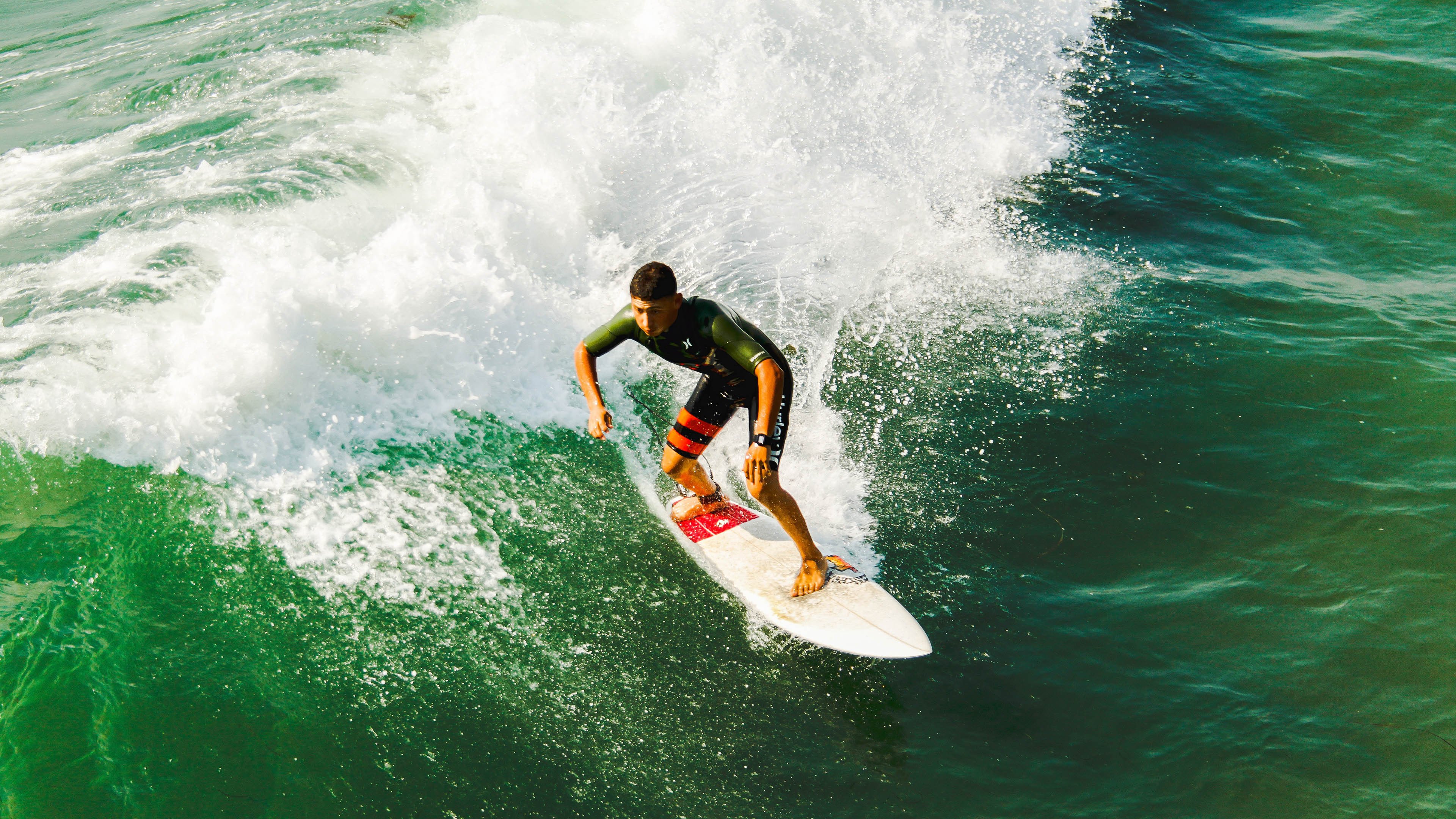 kering.com-【比赛策略】如何布置攻守转换？顶尖运动员的战术揭秘，足球攻守转换的战术要求