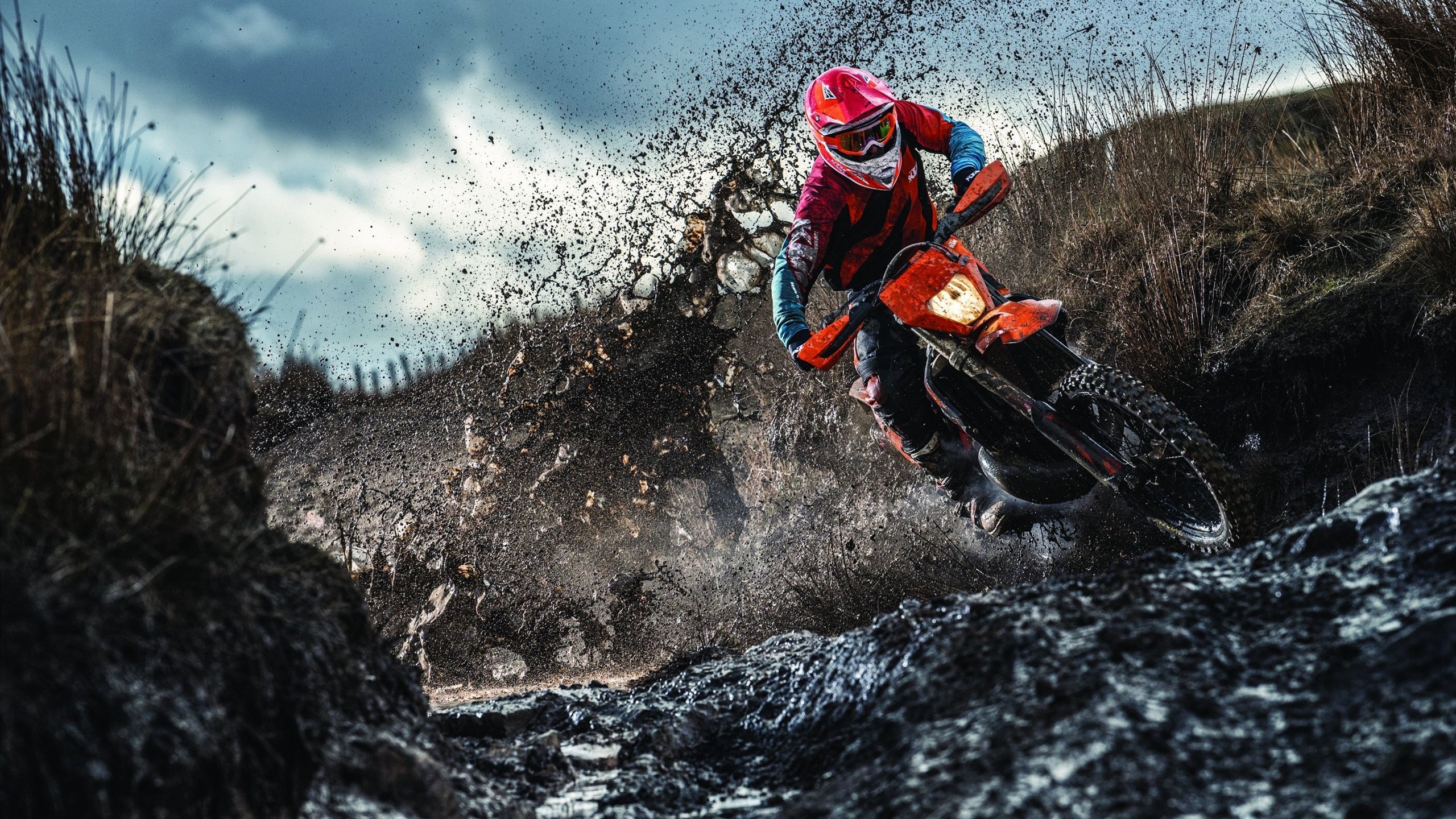 kaiyun开云入口平台-德甲激烈争夺：攻防兼备，惊喜不断，德甲争四