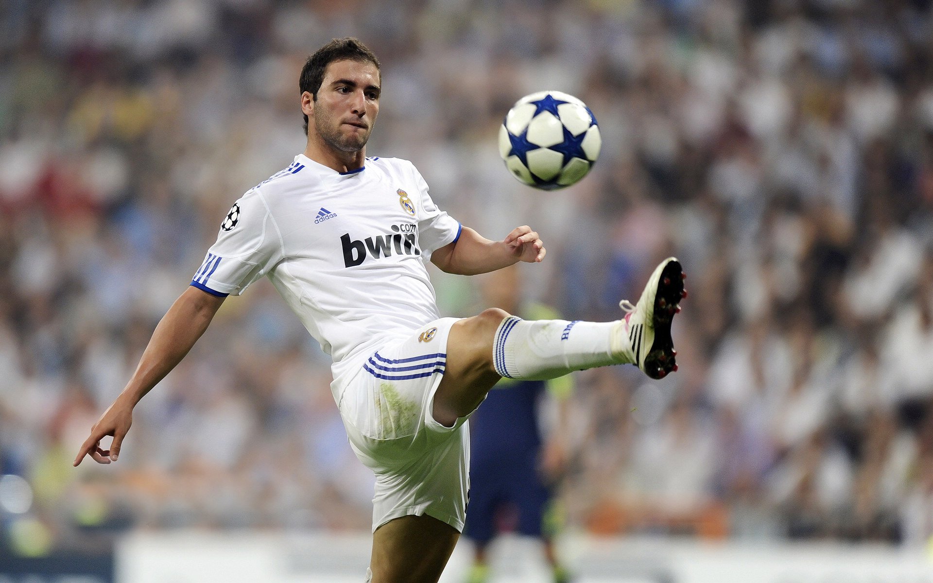 开云官方-西甲绝妙配合：团队合作的极致展现，西甲球队对标